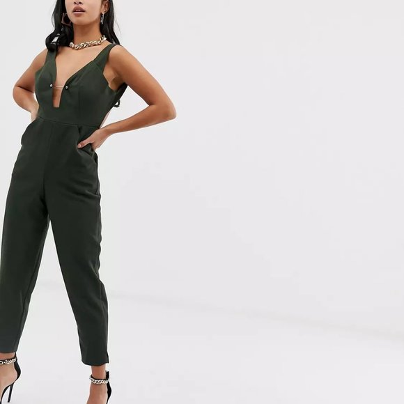 🌻Host Pick🌻NWOT ASOS Petite Olive Backless Cropped Legs Jumpsuit With Gold Bar - Picture 4 of 6
